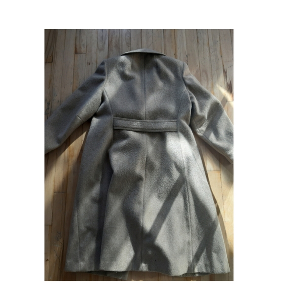 Perfect timeless camel sand trench coat - Picture 8 of 9